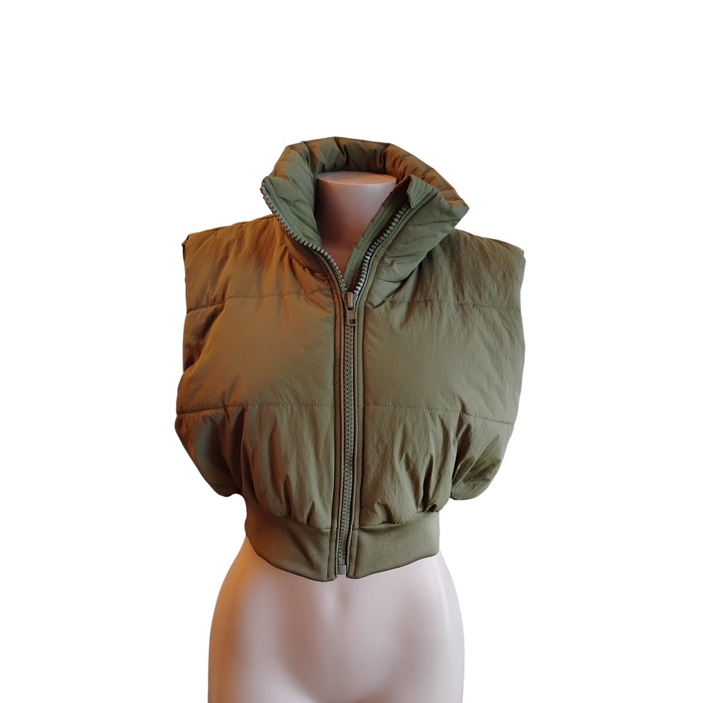 Buttermelon Olive Green Cropped Puffer Vest Full Zip Ribbed Hem Size M BMJ7012